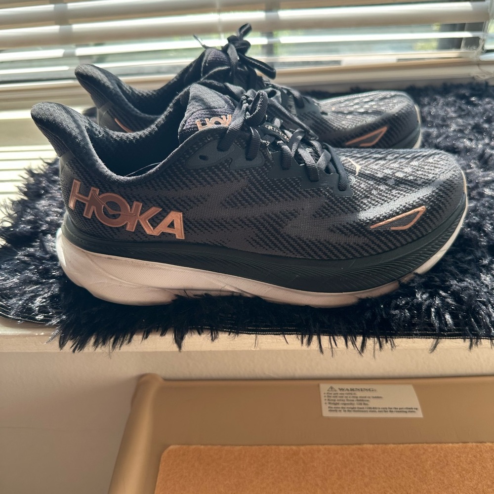 Hoka Clifton 9